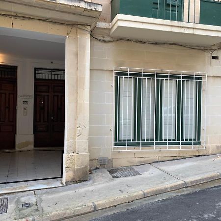 4 Bedroom Apartment Near Sliema Seafront Exterior foto